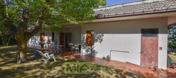 4 bedrooms Villa in Force, Italy No. 298014 5