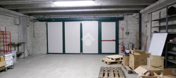 Oficina en Concorezzo, Italy 275 m² No. 80092 18