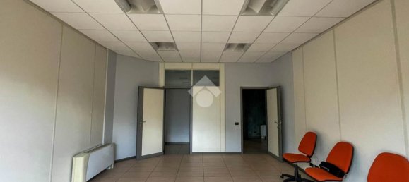 Oficina en Concorezzo, Italy 275 m² No. 80092 6