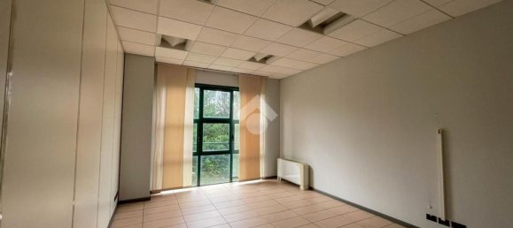 Oficina en Concorezzo, Italy 275 m² No. 80092 14