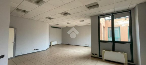 Oficina en Concorezzo, Italy 275 m² No. 80092 2