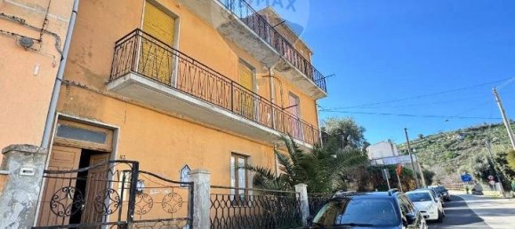 Дом с 10 комнатами в Мелилли, Италия № 72198 2