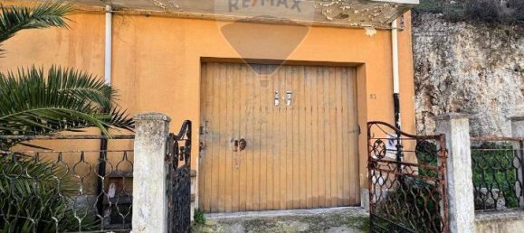 Дом с 10 комнатами в Мелилли, Италия № 72198 13