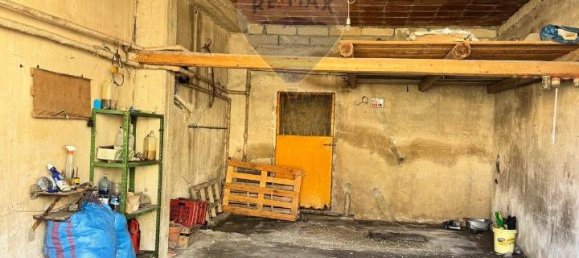 Дом с 10 комнатами в Мелилли, Италия № 72198 12