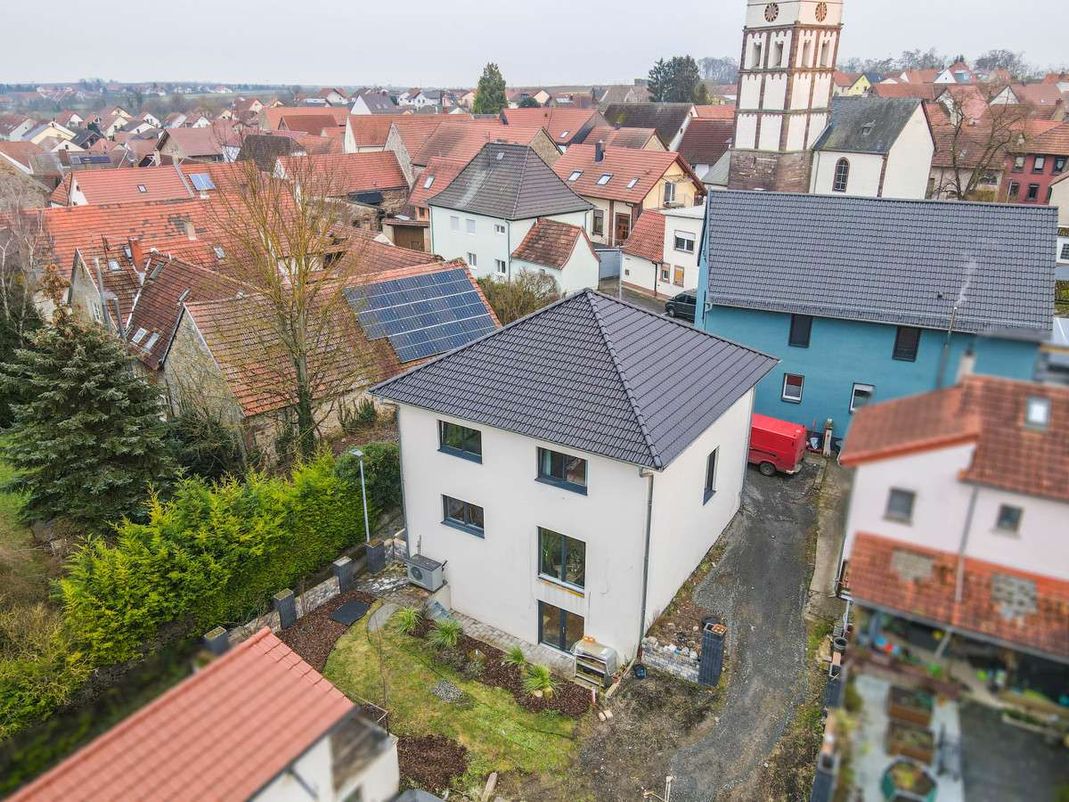 3 bedrooms Townhouse in Bad Durkheim, Germany No. 243072
