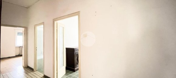 6 rooms Apartment in Viterbo, Italy No. 237760 10