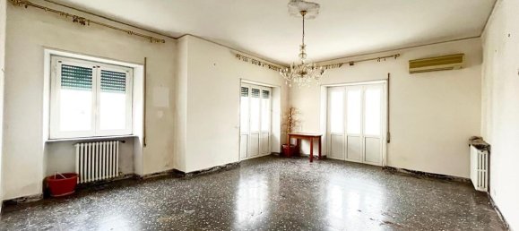 6 rooms Apartment in Viterbo, Italy No. 237760 5