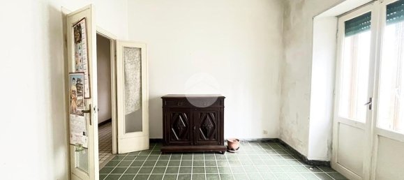 6 rooms Apartment in Viterbo, Italy No. 237760 24