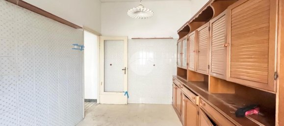 6 rooms Apartment in Viterbo, Italy No. 237760 11