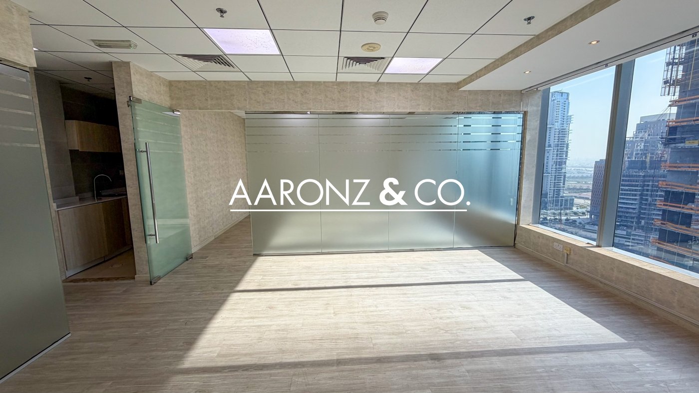 70m² Office in Business Bay, UAE No. 123743