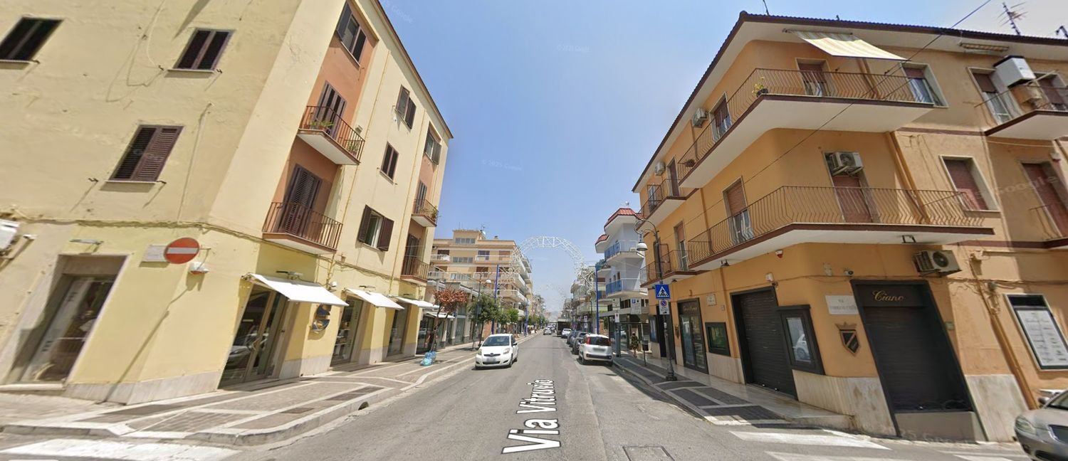 Apartamento de 5 dormitorios en Formia, Italy No. 369857