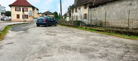 3 bedrooms House in Le Pont-de-Beauvoisin, France No. 270211 4