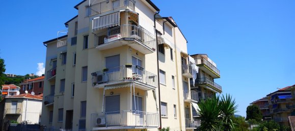2 rooms Apartment in Pietra Ligure, Italy No. 267960 2