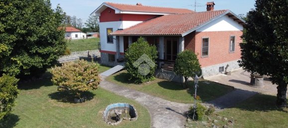 4 bedrooms Villa in Saluggia, Italy No. 360040 44