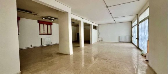 2 rooms Commercial property in Carpi, Italy No. 88393 3