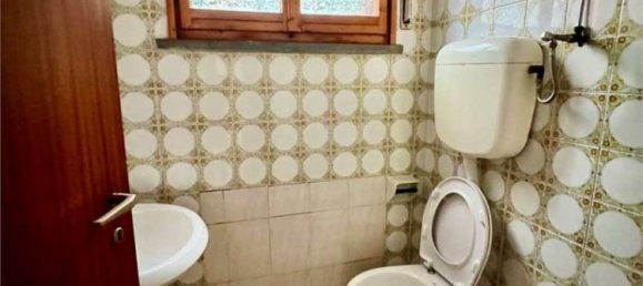 2 rooms Commercial property in Carpi, Italy No. 88393 7