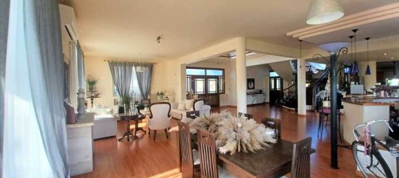 Дом с 5 спальнями в Агиос Афанасиос, Кипр № 7626 3