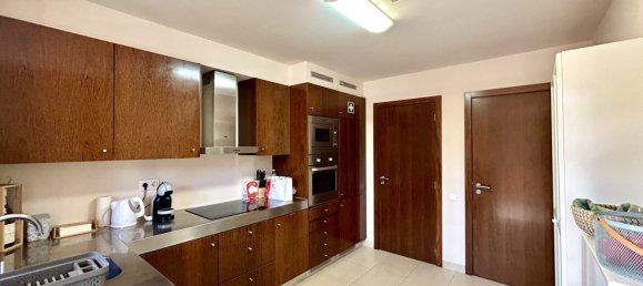 Casa de 4 dormitorios en Guia, Portugal No. 25665 16