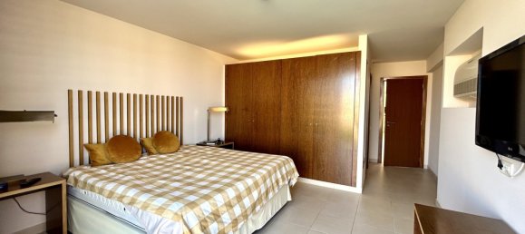 Casa de 4 dormitorios en Guia, Portugal No. 25665 19