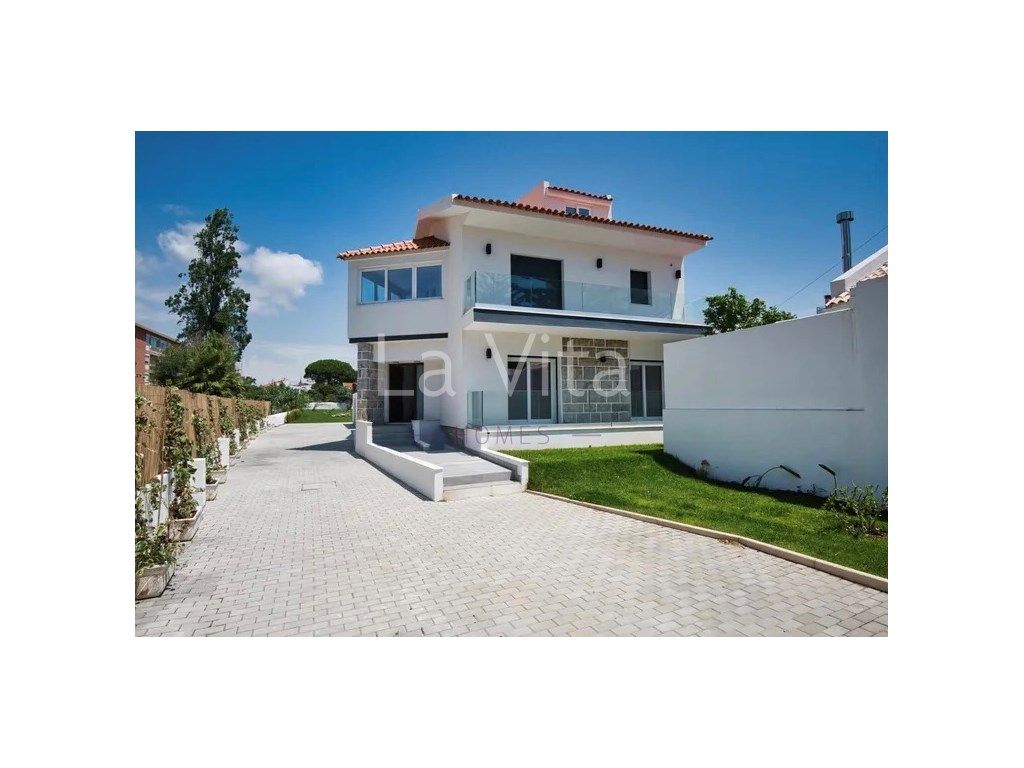 4 bedrooms House in Cascais, Portugal No. 171549