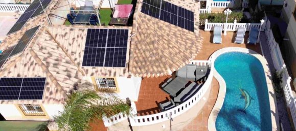 Casa de 4 dormitorios en Alicante, Spain No. 188714 20