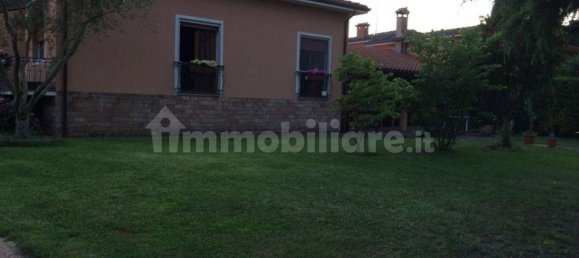 5 bedrooms Villa in Venice, Italy No. 225987 3