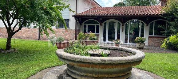 5 bedrooms Villa in Venice, Italy No. 225987 48