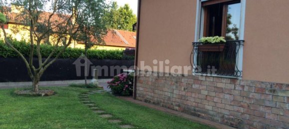 5 bedrooms Villa in Venice, Italy No. 225987 6