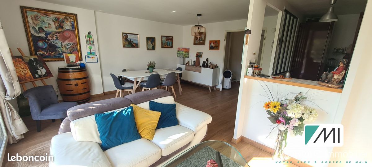 3 bedrooms Duplex in Elancourt, France No. 325417