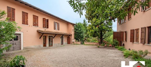 10 bedrooms House in Calvagese della Riviera, Italy No. 296805 5