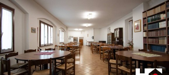 10 bedrooms House in Calvagese della Riviera, Italy No. 296805 11