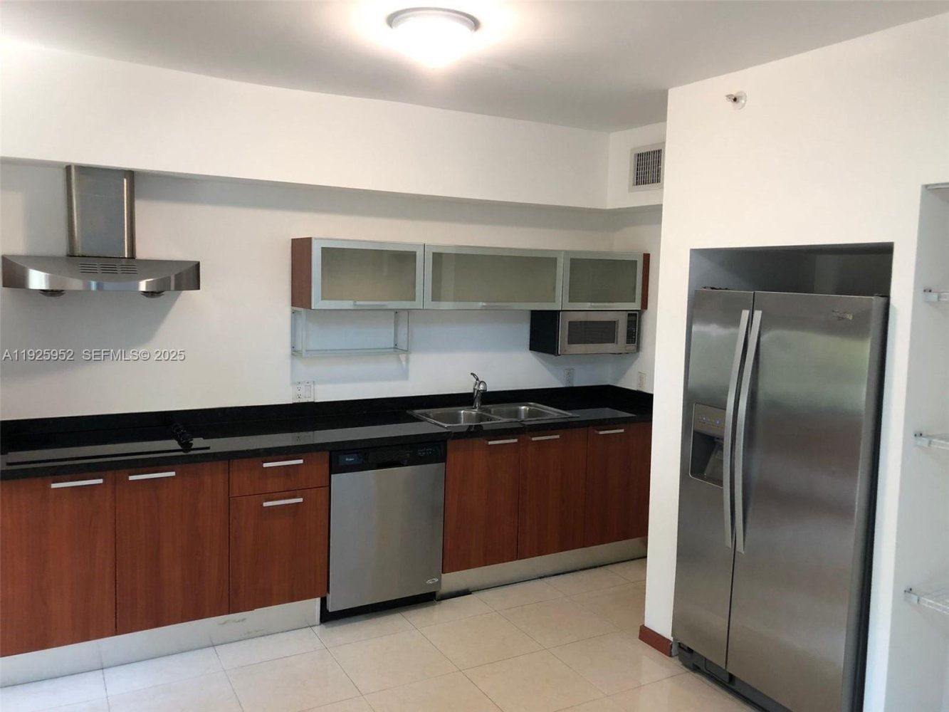 1 bedroom Commercial property for sale in Miami, Miami-Dade, Florida, USA № 614781