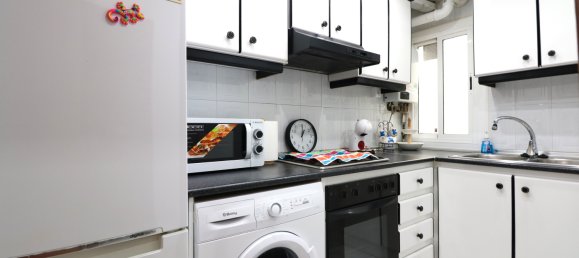 3 bedrooms Apartment in L'Hospitalet de Llobregat, Spain No. 141940 2