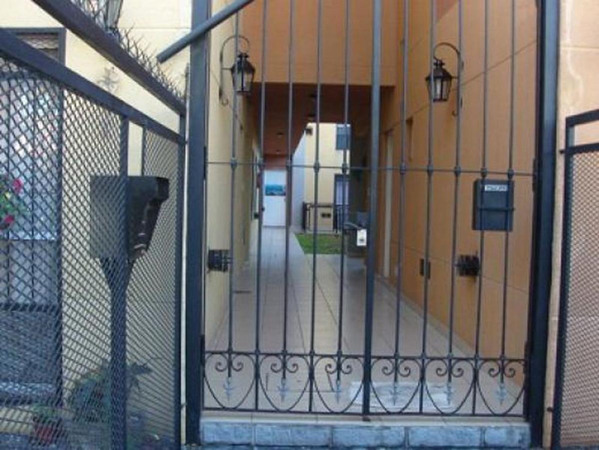 Studio in Moron, Argentina, Nr. 90728