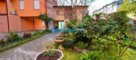 Casa de 6 dormitorios en Rio Saliceto, Italy No. 60296 26