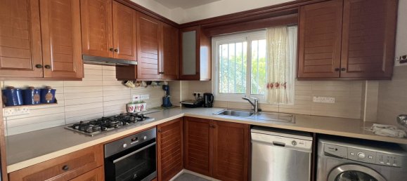 3 bedrooms Townhouse in Pervolia, Cyprus No. 26294 9