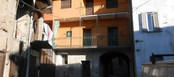 4-Zimmer Haus in Gozzano, Italy, Nr. 123839 4