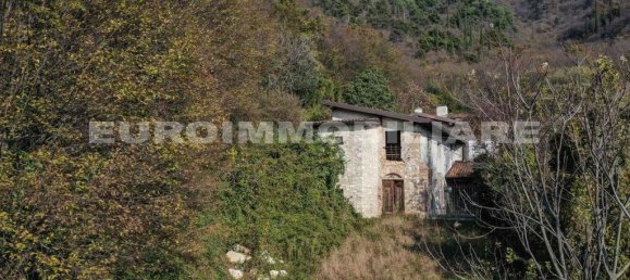 Дом с 8 спальнями в Брешиа, Италия № 177466 3