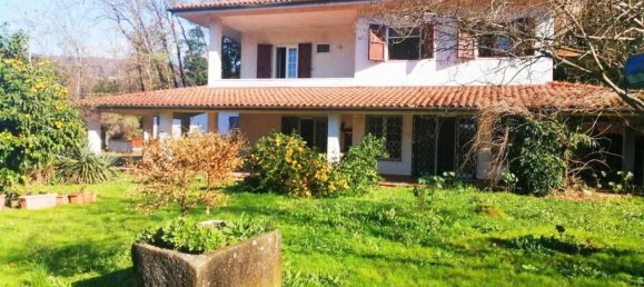 7 rooms Villa in Sarzana, Italy No. 17752 2