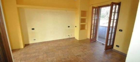 7 rooms Villa in Sarzana, Italy No. 17752 11