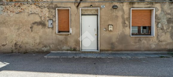 3 bedrooms House in Zevio, Italy No. 282159 11