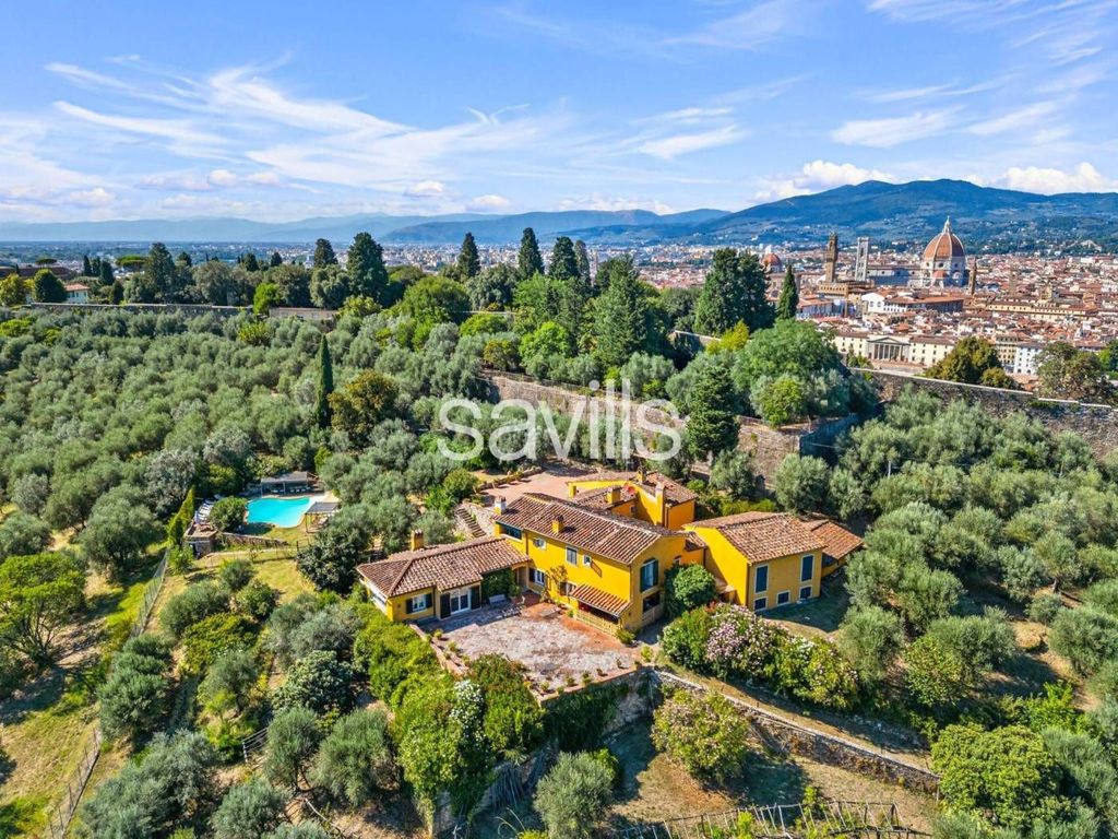 8 bedrooms Villa in Florence, Italy No. 313958