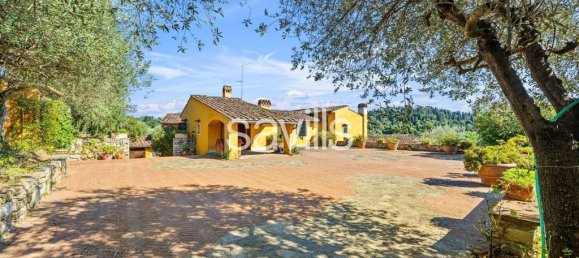 8 bedrooms Villa in Florence, Italy No. 313958 10