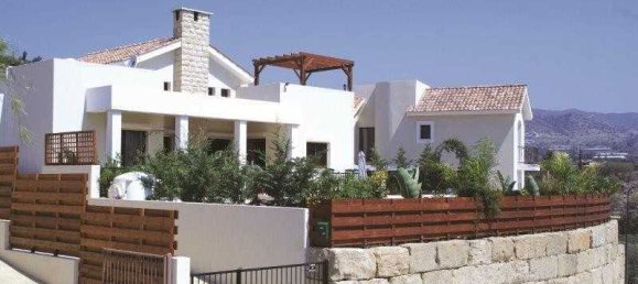 3 bedrooms Villa in Monagroulli, Cyprus No. 11887 6