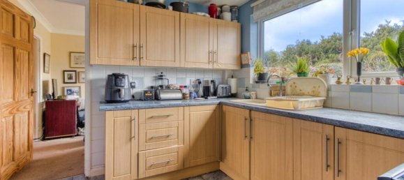 4 bedrooms House in Taunton, United Kingdom No. 13687 5