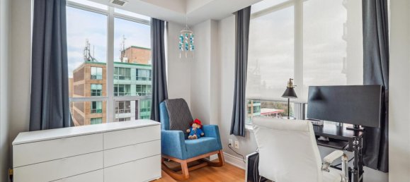 2 bedrooms Condo in Ontario, Canada No. 1167 4