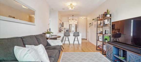 2 bedrooms Condo in Ontario, Canada No. 1167 6