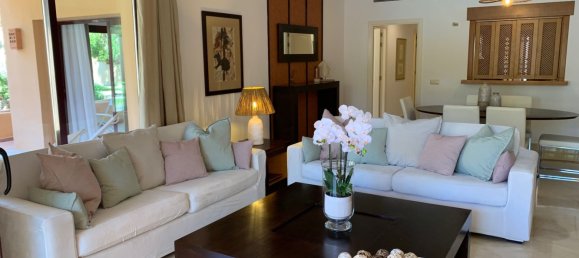 Apartamento de 3 dormitorios en Marbella, Spain No. 123997 17