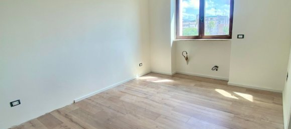 3 rooms Apartment in Lecce, Italy No. 290341 9