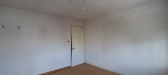 Casa de 3 dormitorios en Village-Neuf, France No. 74897 10